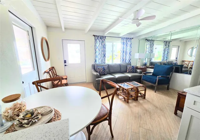 5th image of 1270 Gulf Blvd #A&B, Englewood, FL 34223 | MLS# D6141753