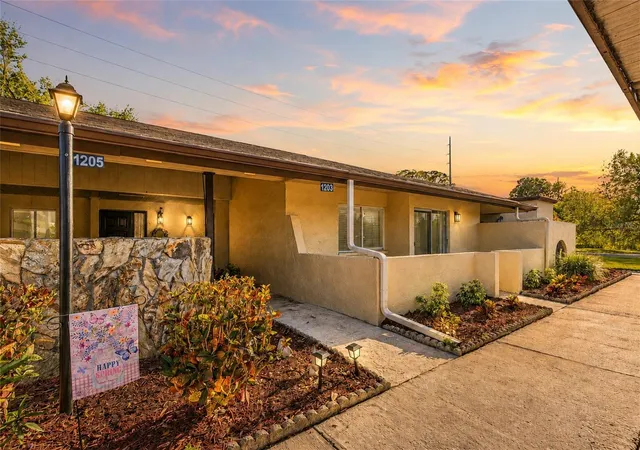 Photo 1 of Single family home for sale at 1203 16th Cir Se, Largo, FL 33771 | MLS# TB8369877 | Listing updated on 2026-10-04
