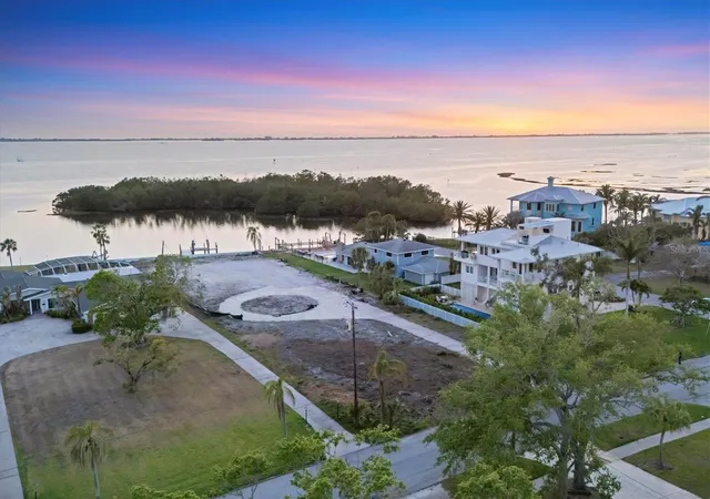 Photo 3 of Land for sale at 7314 Westmoreland Dr, Sarasota, FL 34243 | MLS# A4647403 | Listing updated on 2026-02-04