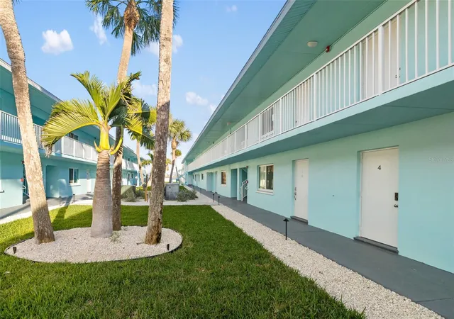 4th image of 117 7Th St N #5, Bradenton Beach, FL 34217 | MLS# A4647437