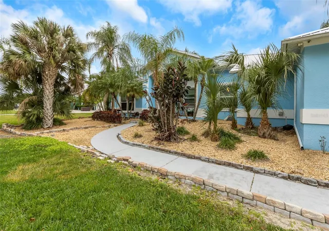Photo 3 of Single family home for sale at 424 Is Cay Way, Apollo Beach, FL 33572 | MLS# TB8370062 | Listing updated on 2026-04-01