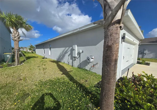 Photo 3 of Single family home for sale at 404 Acai Ln, Fort Pierce, FL 34981 | MLS# A4647489 | Listing updated on 2026-08-19