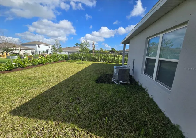 Photo 4 of Single family home for sale at 404 Acai Ln, Fort Pierce, FL 34981 | MLS# A4647489 | Listing updated on 2026-08-19