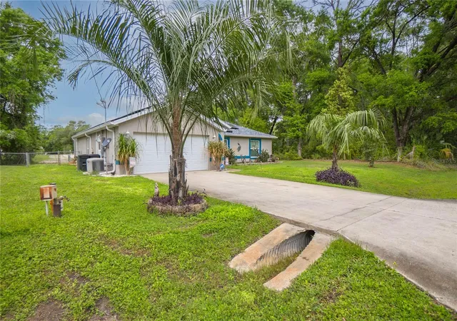 Photo 3 of Single family home for sale at 3956 S Fernpark Ter, Inverness, FL 34452 | MLS# W7874277 | Listing updated on 2026-10-05