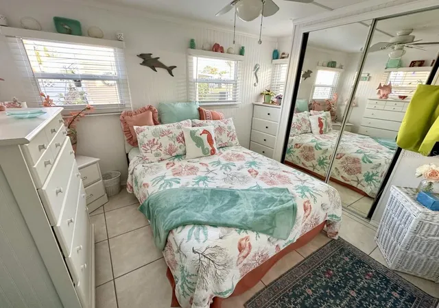 5th image of 2094 Detroiter St, Sarasota, FL 34231 | MLS# A4647704