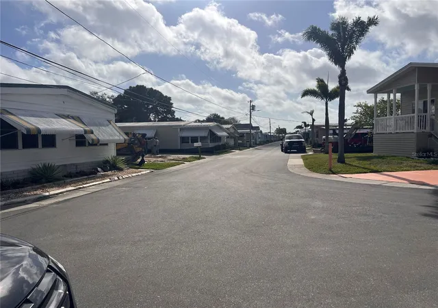 4th image of 105 Schooner Dr #105, Palm Harbor, FL 34683 | MLS# TB8370886