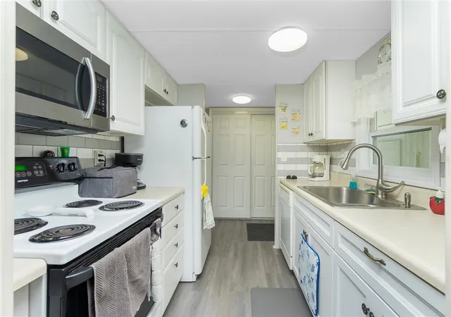 Photo 2 of Manufactured home for sale at 7598 Ratan Cir, Port Charlotte, FL 33981 | MLS# C7508153 | Listing updated on 2026-03-14