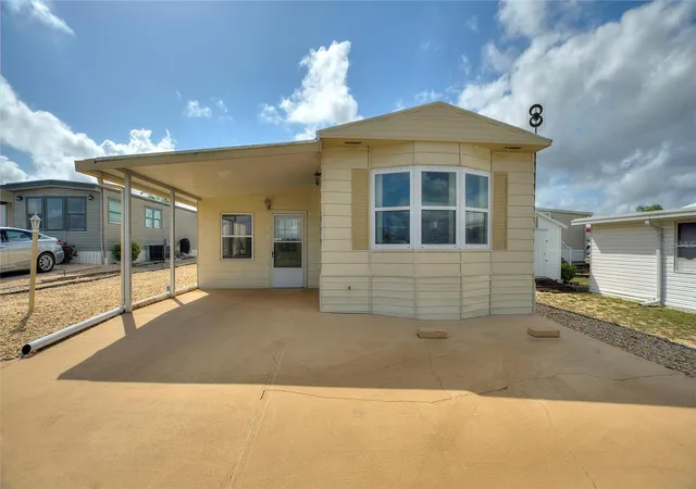 Photo 3 of Manufactured home for sale at 251 Patterson Rd #G9, Haines City, FL 33844 | MLS# G5095388 | Listing updated on 2026-08-06