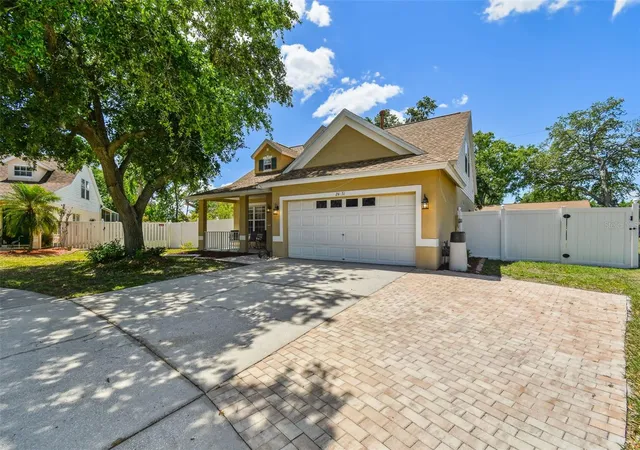 3rd image of 24231 Satinwood Ct, Lutz, FL 33559 | MLS# TB8371212
