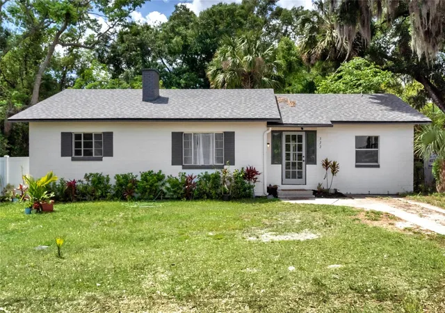 Photo 1 of Single family home for sale at 322 N Frankfort Ave, Deland, FL 32724 | MLS# O6297333 | Listing updated on 2026-10-08