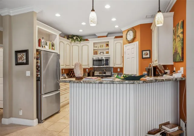 Listing Photo 2 - Condo for sale in building located at 4851 W Gandy Blvd, TAMPA, FL 33611 - Unit #B09L23