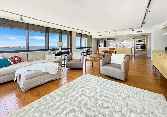 3rd image of 3301 Bayshore Blvd #2003D, Tampa, FL 33629 | MLS# TB8371920