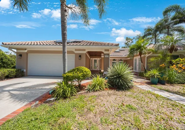Photo 1 of Sale Pending at 14115 Harborwood Dr, LARGO, FL 33774 | MLS# TB8371928 | Listing updated on 2026-10-09