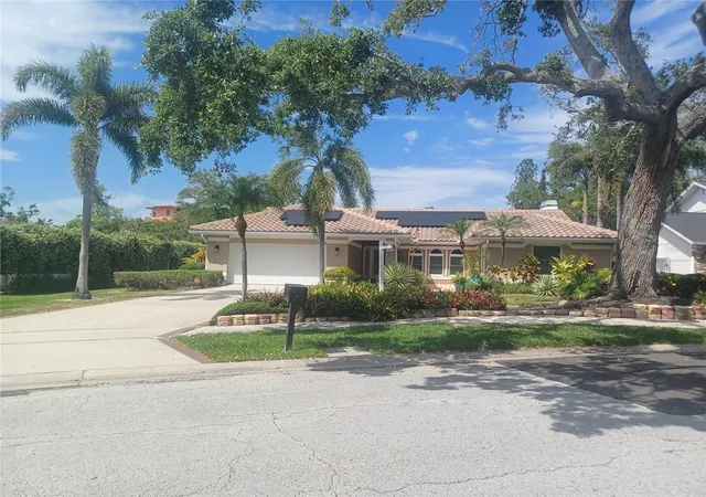 Photo 48 of Sale Pending at 14115 Harborwood Dr, LARGO, FL 33774 | MLS# TB8371928 | Listing updated on 2026-10-09