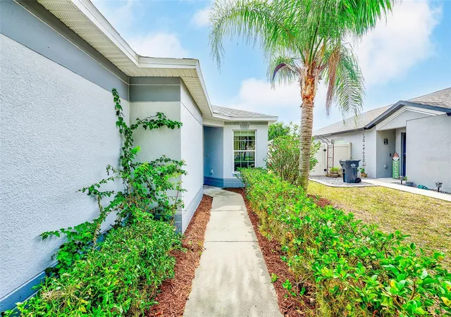 4th image of 15410 Quail Woods Pl, Ruskin, FL 33573 | MLS# TB8372396