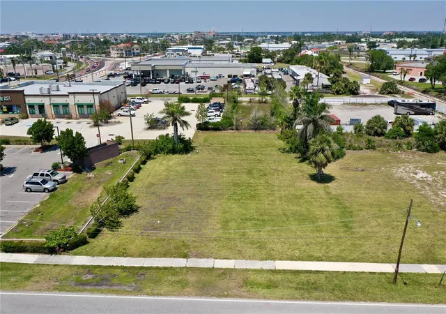 1st image of 122 E Mckenzie St, Punta Gorda, FL 33950 | MLS# C7508458