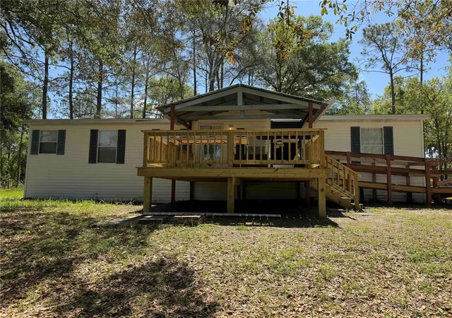 Homes for sale in Morriston, FL | 1550 Se 111th Ct, Morriston, FL 32668 | MLS# OM699248
