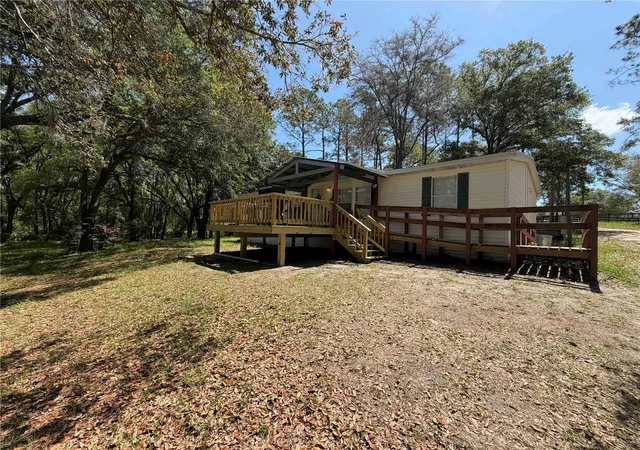 Homes for sale in Morriston, FL | 1550 Se 111Th Ct, Morriston, FL 32668 | MLS# OM699248