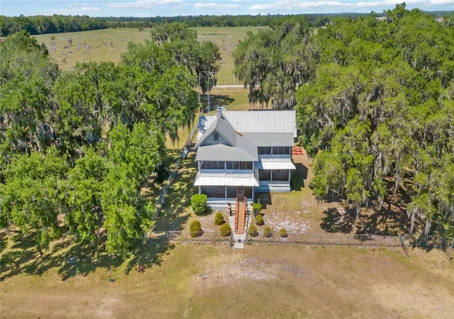Photo 3 of Single family home for sale at 3650 Lake Tohopekaliga Rd, Saint Cloud, FL 34772 | MLS# O6299268 | Listing updated on 2026-04-07