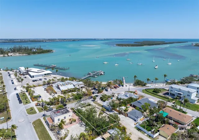 3rd image of 6981 Lois Ave, Longboat Key, FL 34228 | MLS# A4648890