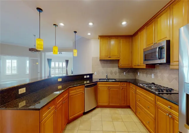 Homes for sale in Orlando, FL | 2305 Edgewater Dr, Orlando, FL 32804