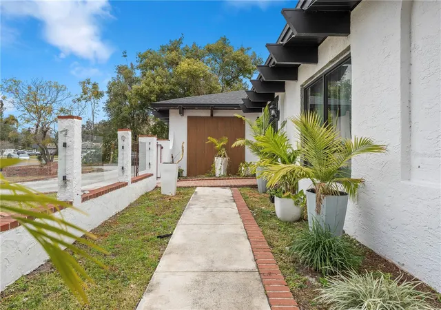 Photo 4 of Single family home for sale at 409 San Sebastian Prado, Altamonte Springs, FL 32714 | MLS# O6300294 | Listing updated on 2026-10-01
