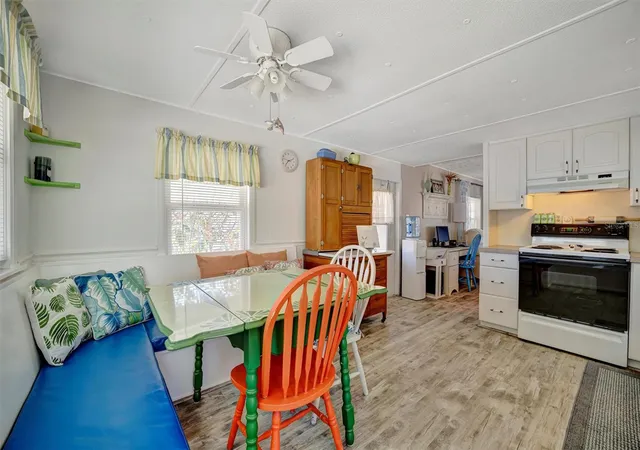 5th image of 104 Saint Kitts Way, Apollo Beach, FL 33572 | MLS# TB8375101