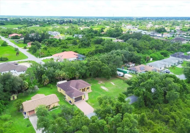 Photo 4 of Single family home for sale at 431 Sevilla St, North Port, FL 34287 | MLS# N6138502 | Listing updated on 2026-04-07