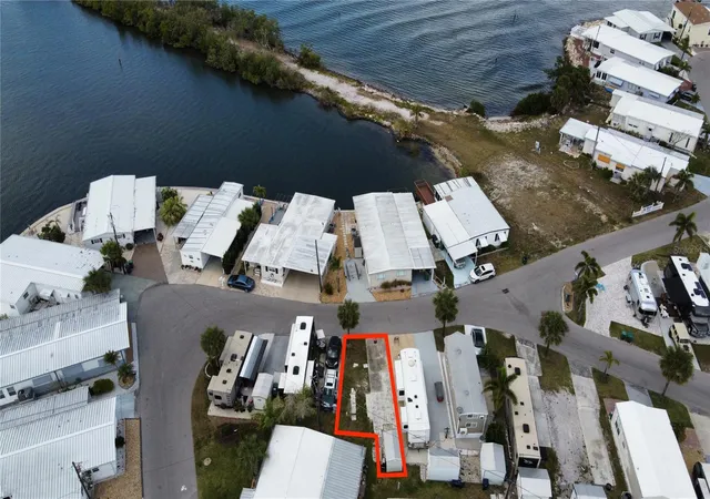 Homes for sale in Palmetto, FL | 63 Terra Ceia Dr, Palmetto, FL 34221 | MLS# A4649409