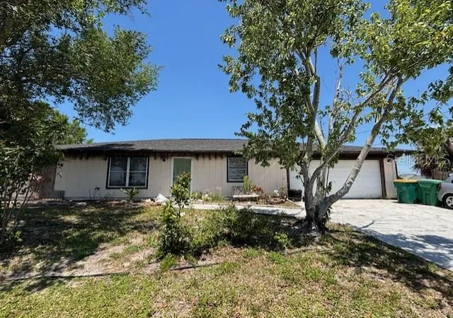 Photo 1 of Single family home for sale at 3538 Pinetree St, Port Charlotte, FL 33952 | MLS# C7508848 | Listing updated on 2026-09-30