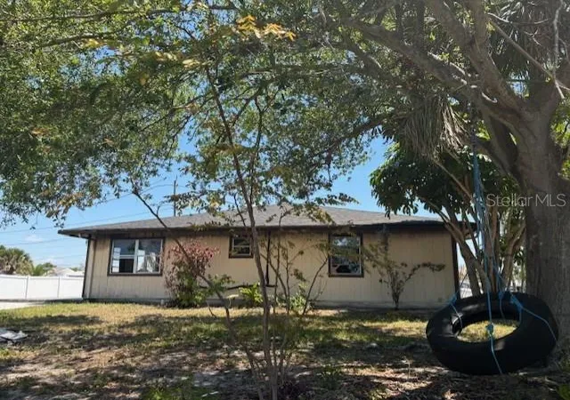 Photo 3 of Single family home for sale at 3538 Pinetree St, Port Charlotte, FL 33952 | MLS# C7508848 | Listing updated on 2026-09-30