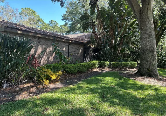 Photo 2 of Single family home for sale at 104 Woden Way, Winter Haven, FL 33884 | MLS# P4934554 | Listing updated on 2026-04-19