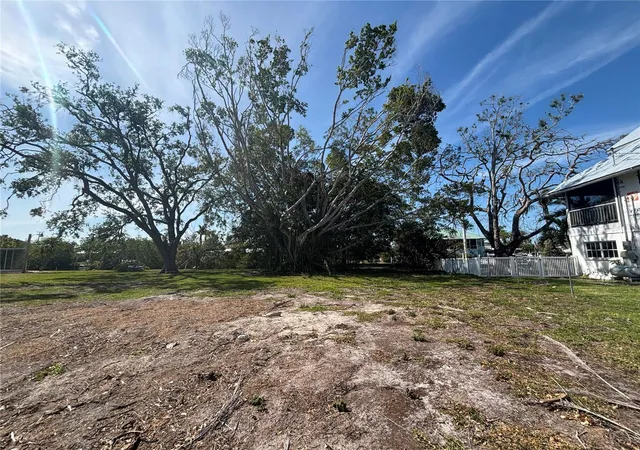 Photo 3 of Land for sale at 4417 Dolphin Ln, Palmetto, FL 34221 | MLS# A4649640 | Listing updated on 2026-10-09