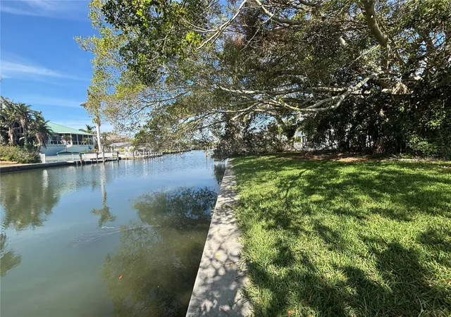 Photo 4 of Land for sale at 4417 Dolphin Ln, Palmetto, FL 34221 | MLS# A4649640 | Listing updated on 2026-10-09