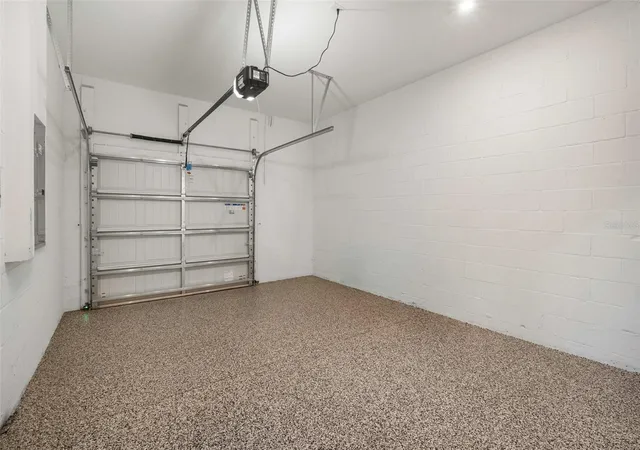 2nd image of 2711 W North B Street, Tampa, FL 33609 | Houzeo