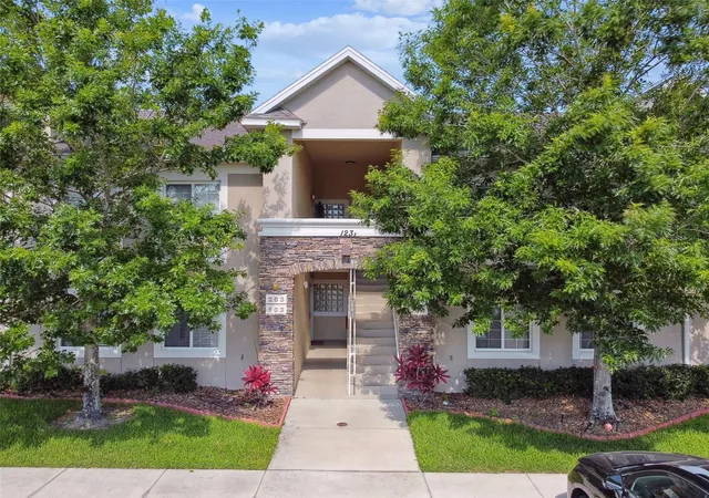 5th image of 1231 Godavari Wy, WESLEY CHAPEL, FL 33543