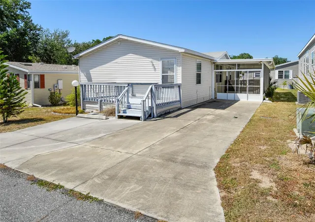 Manufactured home for sale at 11921 Salina Way, LEESBURG, FL 34788 | MLS# G5096104