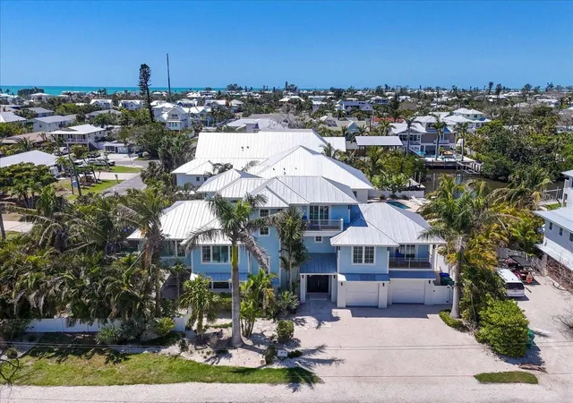 Photo 2 of Single family home for sale at 222 Willow Ave, Anna Maria, FL 34216 | MLS# A4649861 | Listing updated on 2026-08-25