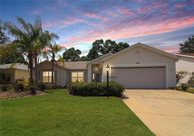 Photo 1 of Single family home for sale at 25339 Crestwater Dr, Leesburg, FL 34748 | MLS# G5096143 | Listing updated on 2026-10-21