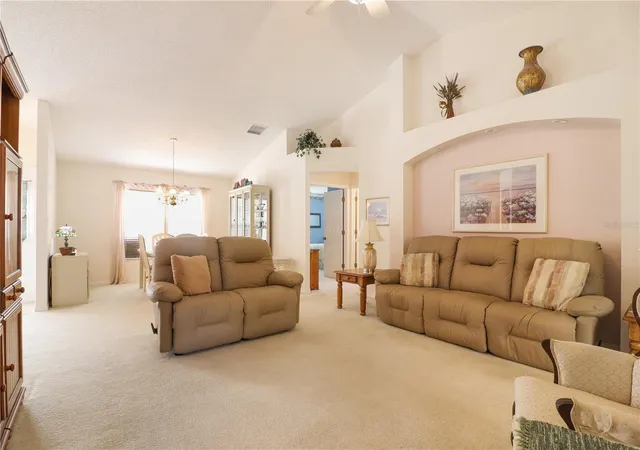 Photo 4 of Single family home for sale at 25339 Crestwater Dr, Leesburg, FL 34748 | MLS# G5096143 | Listing updated on 2026-10-21