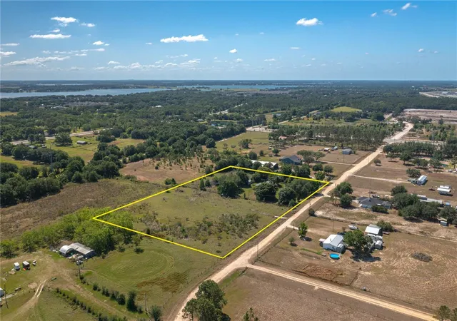 2nd image of 256 Sunridge Dr, Auburndale, FL 33823 | MLS# L4952409