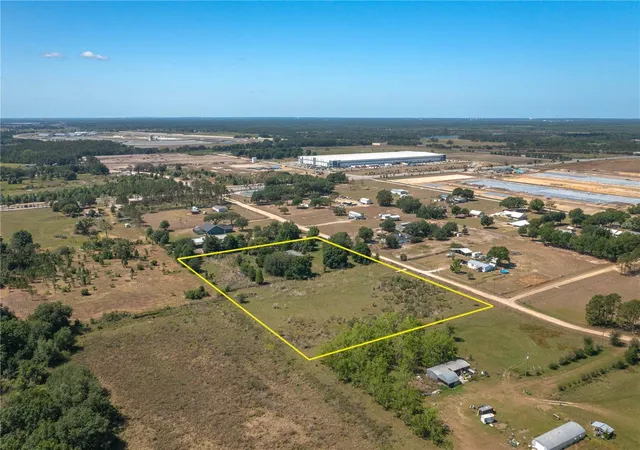 3rd image of 256 Sunridge Dr, Auburndale, FL 33823 | MLS# L4952409