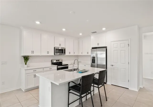 Photo 4 of Single family home for sale at 9725 Last Light Gln, Parrish, FL 34219 | MLS# A4649993 | Listing updated on 2026-10-07