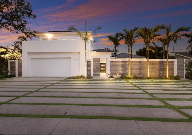 Photo 1 of Single family home for sale at 238 Island Cir, Sarasota, FL 34242 | MLS# A4650032 | Listing updated on 2026-06-27