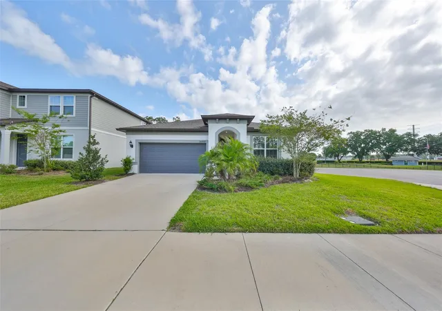 Photo 1 of Single family home for sale at 36959 Highland Meadows Ct, Zephyrhills, FL 33542 | MLS# TB8378543 | Listing updated on 2026-10-01