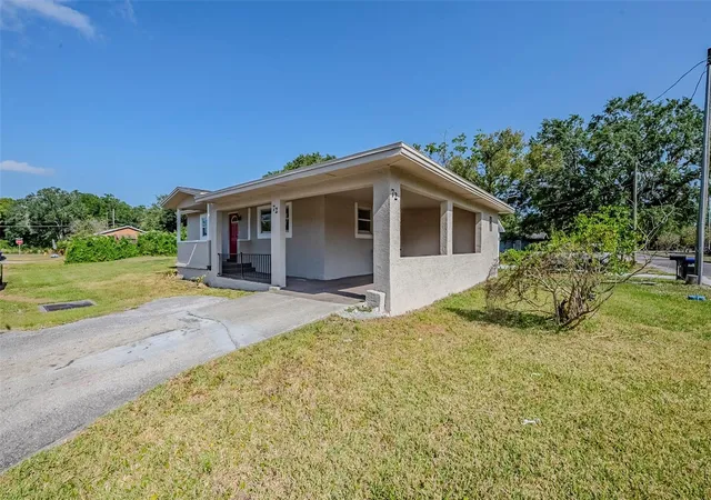 Photo 2 of Single family home for sale at 72 Campus View Dr, Orlando, FL 32810 | MLS# O6303143 | Listing updated on 2026-07-21