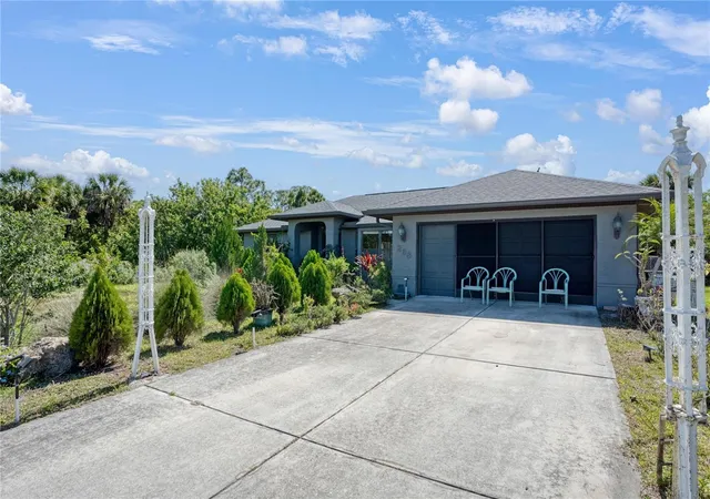 Photo 2 of Single family home for sale at 268 Cory St, Port Charlotte, FL 33953 | MLS# O6303397 | Listing updated on 2025-10-28