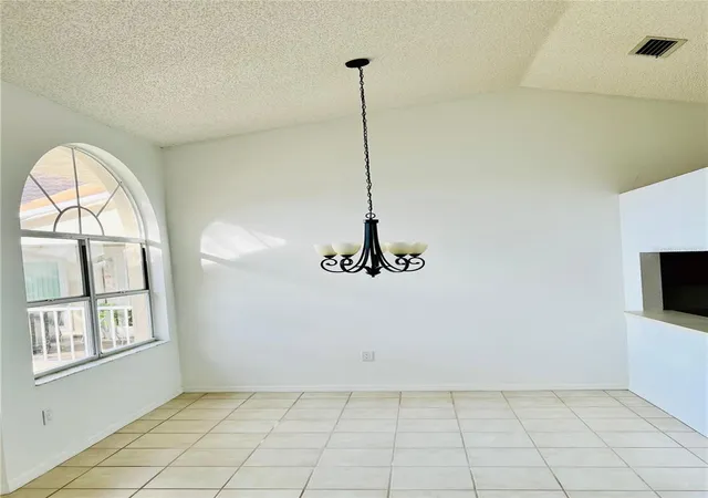4th image of 114 Clays Trl, OLDSMAR, FL 34677
