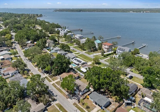 Photo 3 of Single family home for sale at 324 Country Clb Dr, Oldsmar, FL 34677 | MLS# TB8379269 | Listing updated on 2026-06-23