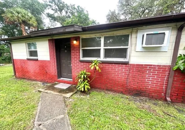 Listing Photo 4 - Condo for sale in building located at 9418 Greystone Rd, THONOTOSASSA, FL 33592